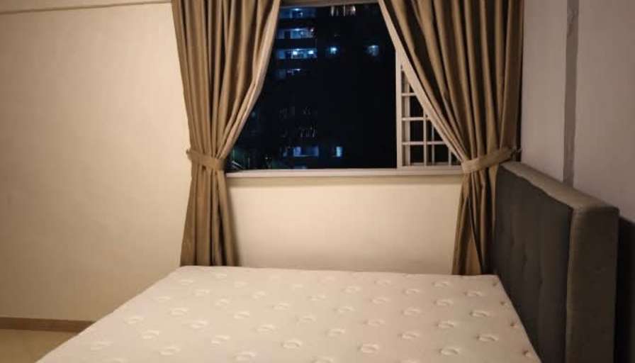 Serangoon Room's room