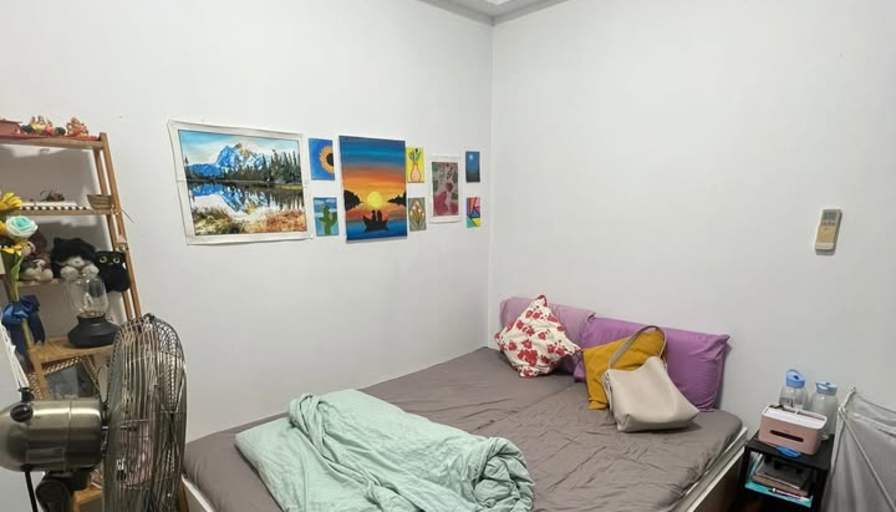 Chinab Uprety's room