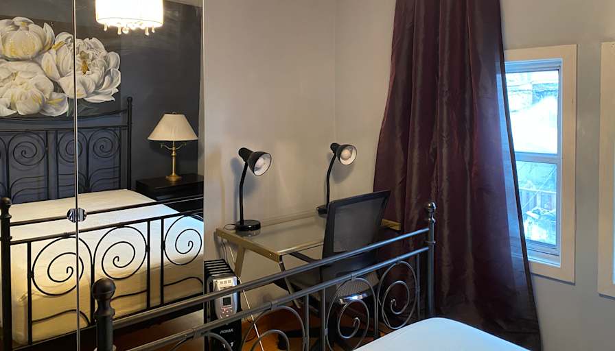 Jeanette's room
