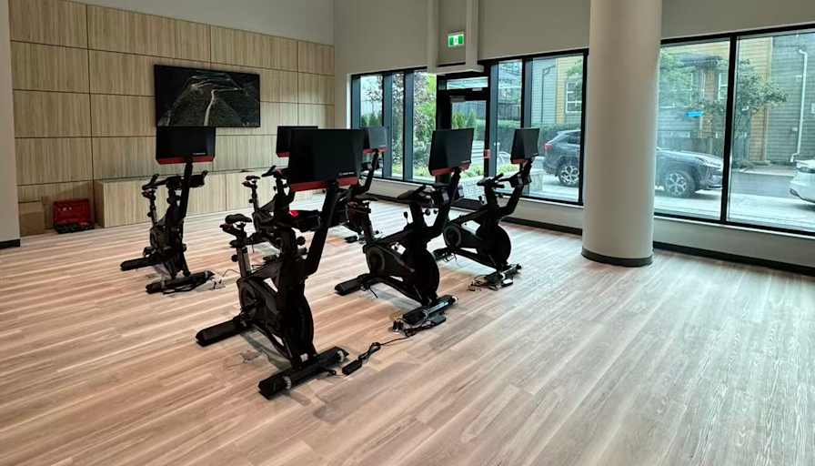 Junsong Zhang's room