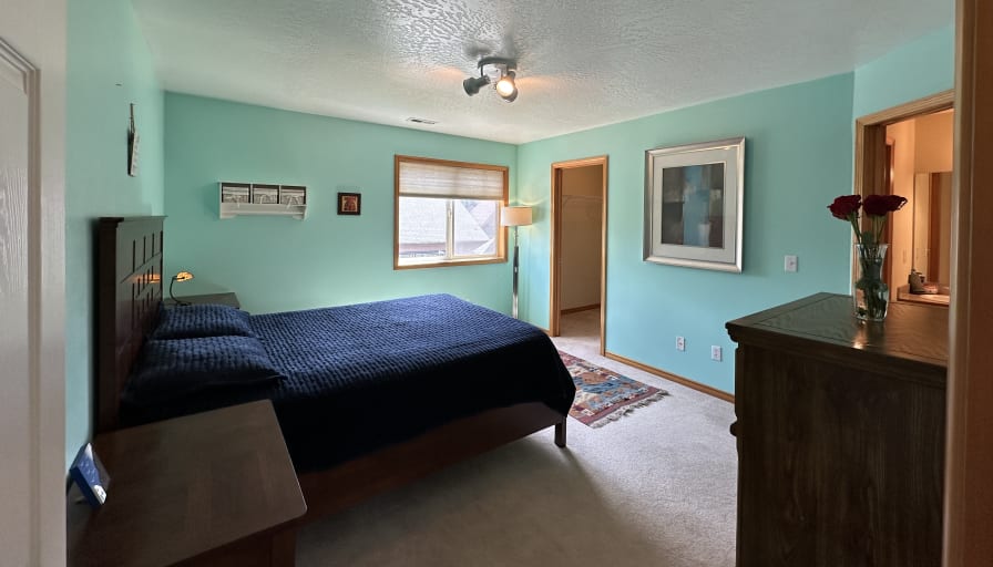 Thomas's room