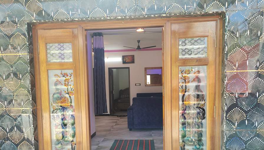TARAKARAMA's room