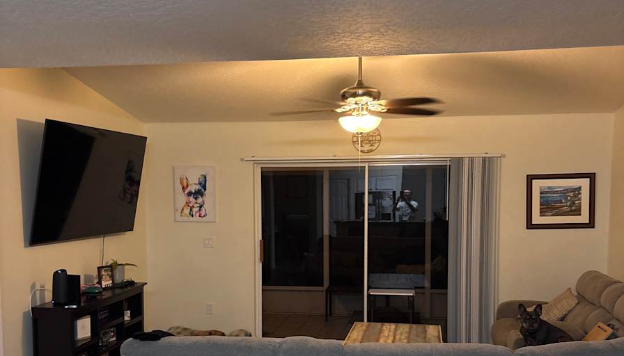 Bradley Kennett's room