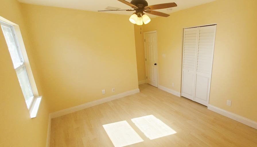 Jason Bryan, Realtor's room