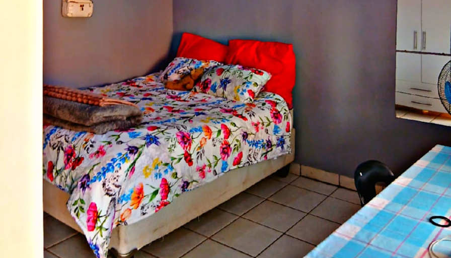 Kayla's room