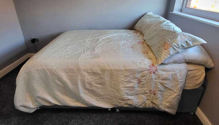 Carmen's room