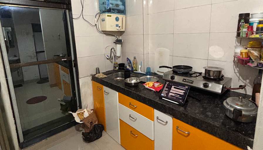 Manav Shinde's room