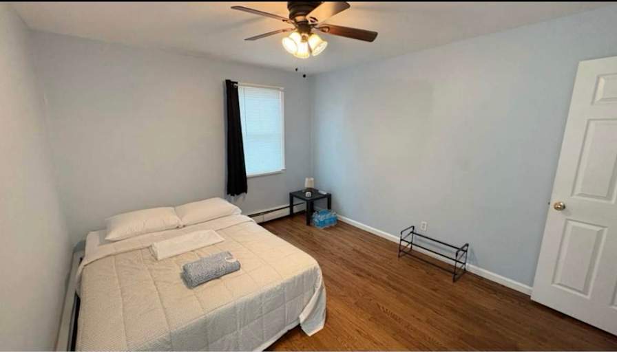 Tee's room