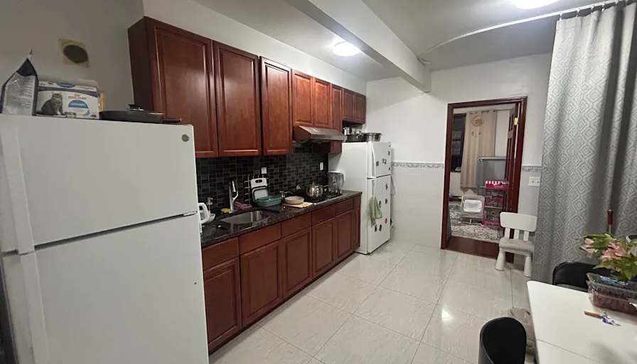 Spacious Private room and student's friendly's room