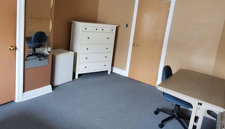 Alain's room