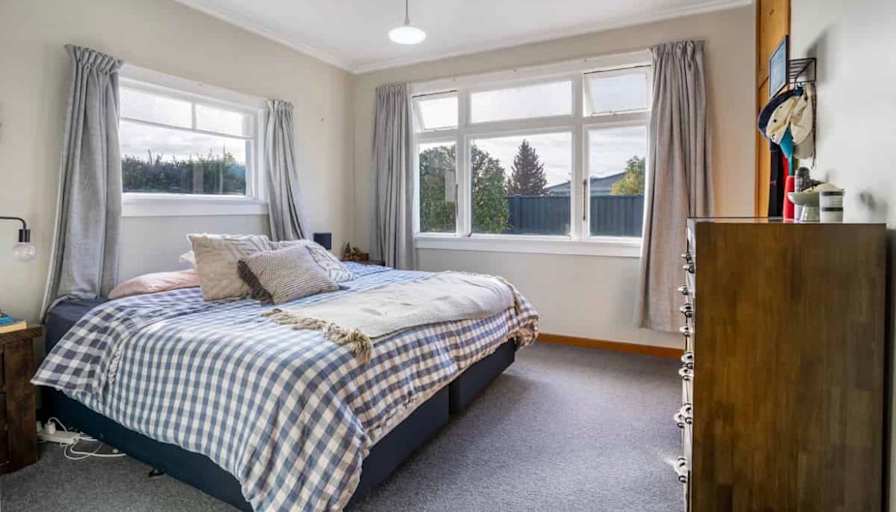 Stefan Cook's room
