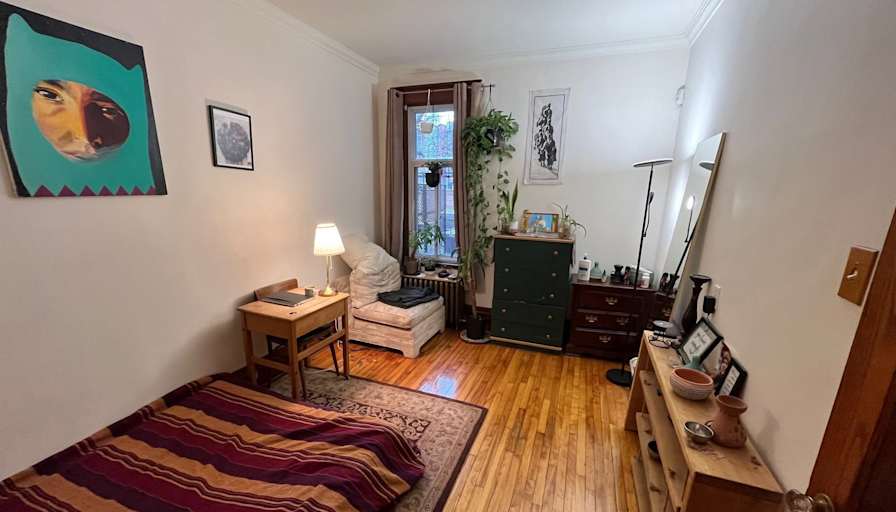Erik's room