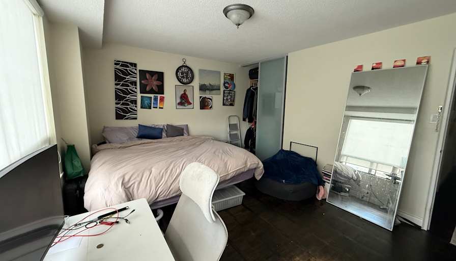 Toyosi's room