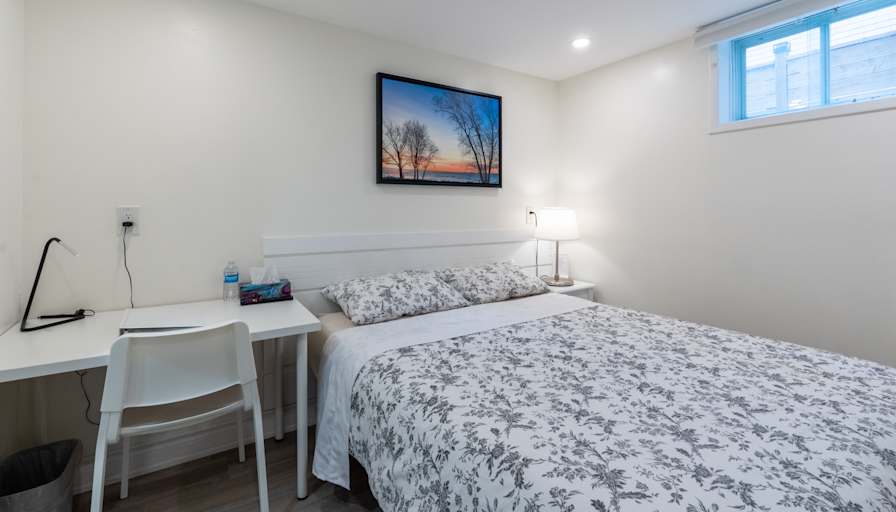 Vivian's room