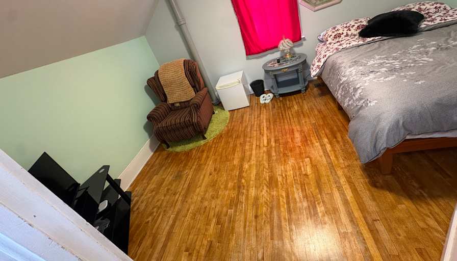 Jasmine's room