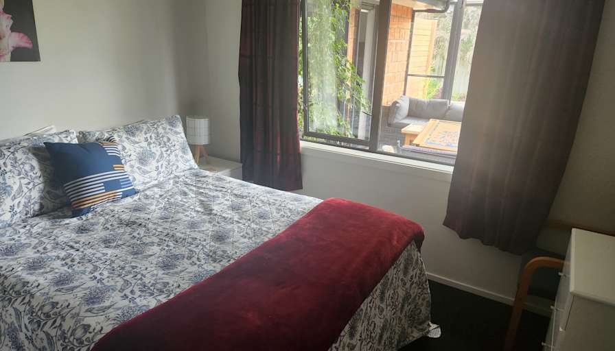 Furnished room in a house · Kelvin Grove, Manawatu-Wanganui 4414-1