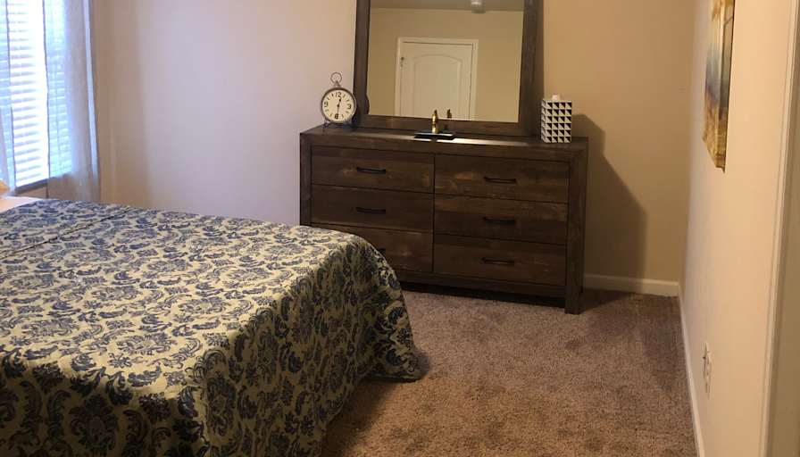 Dee's room