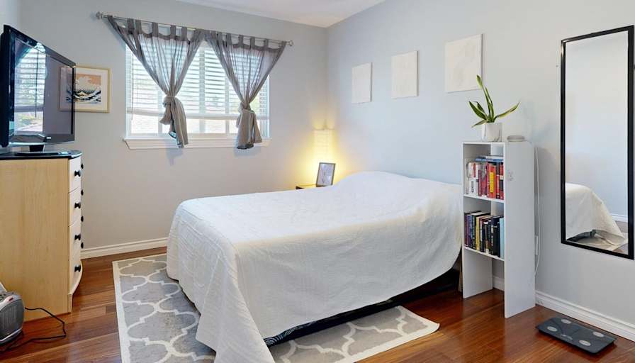 Julie TN's room