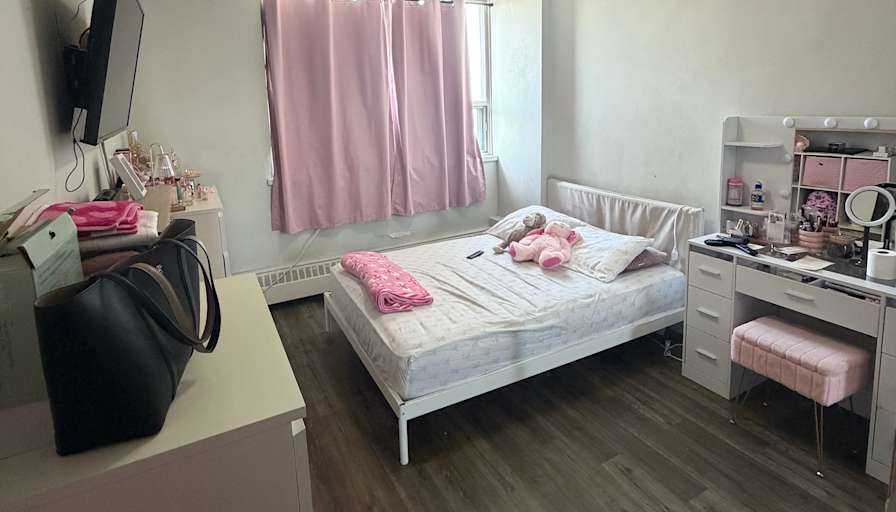 Nathaly's room