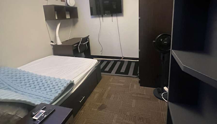 Lope Soleye's room