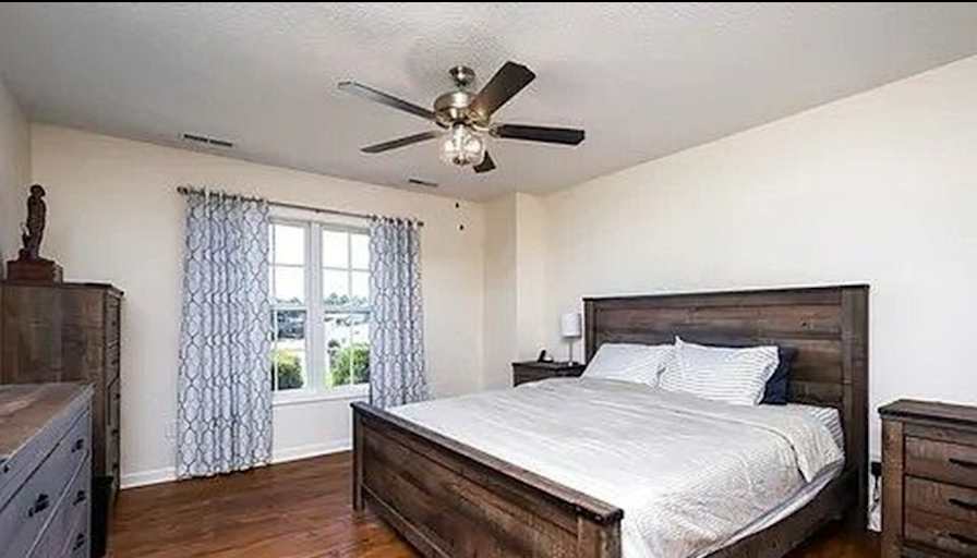 Mo's room