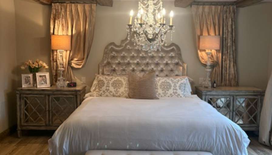 Murray's room