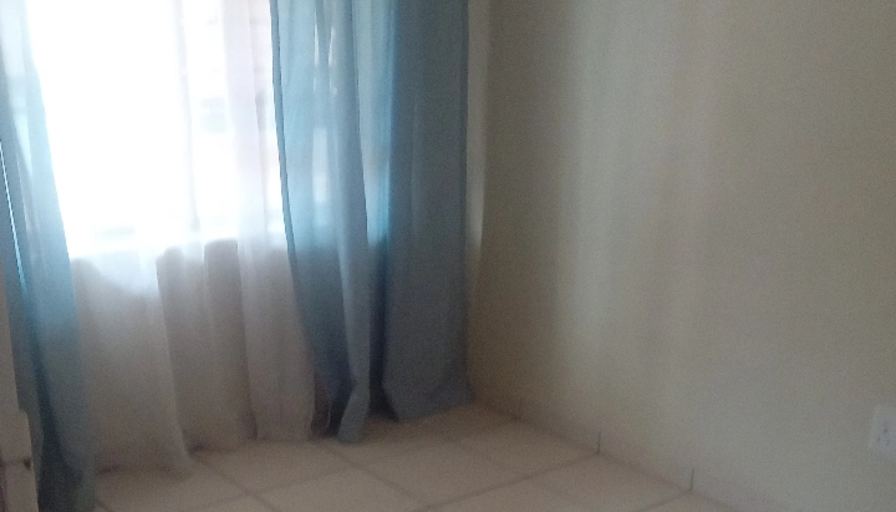 Lebo's room