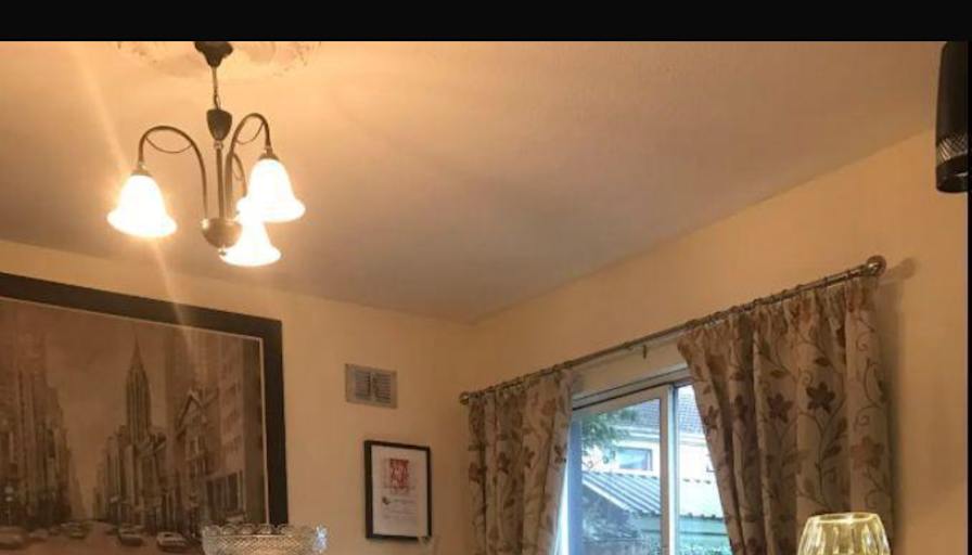 derek mckenna's room