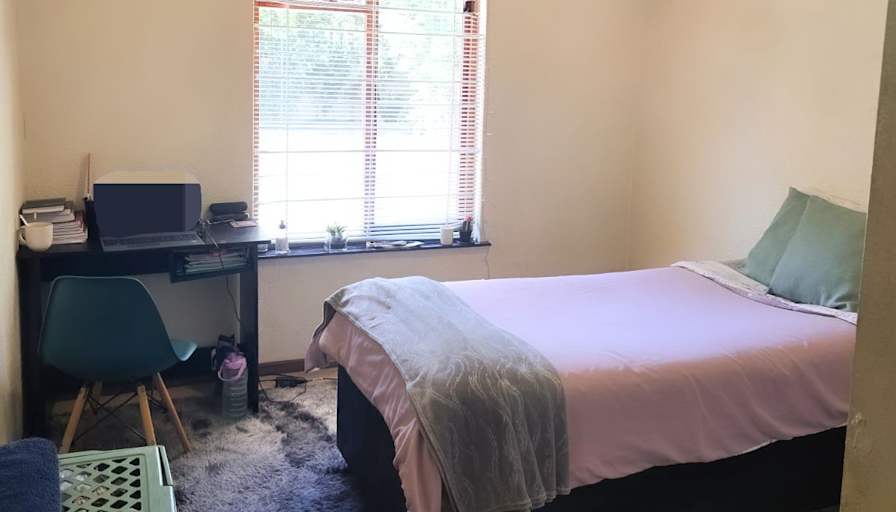 KG & Lisa's room