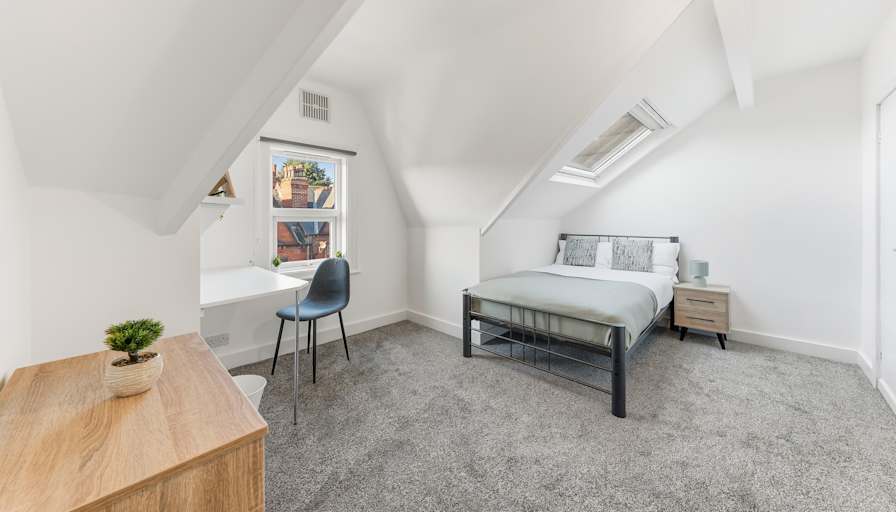 Gurj's room