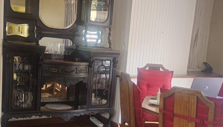 Landsdowne Bryanston's room