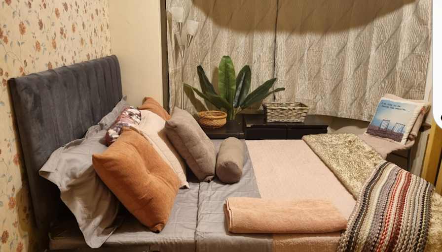 Pat's room
