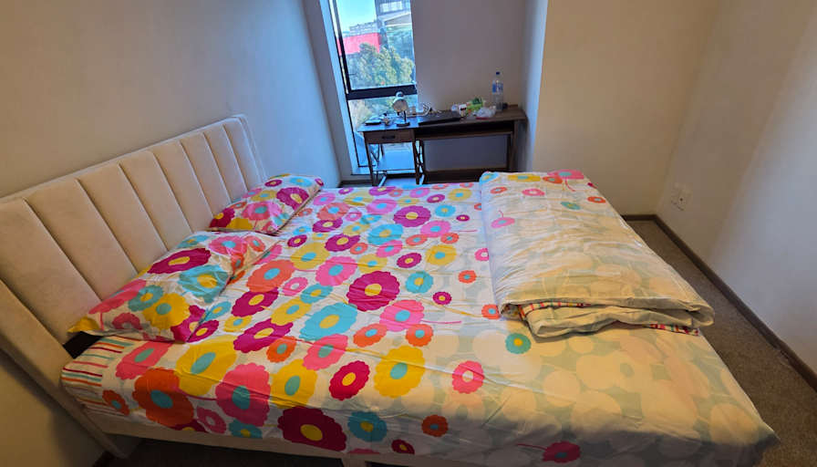 Mingsheng's room