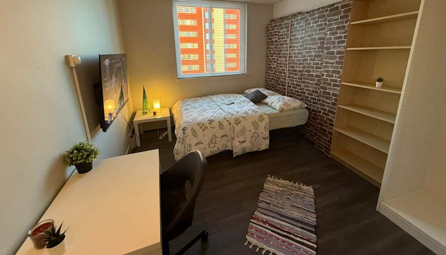 Eleftheri Denis's room