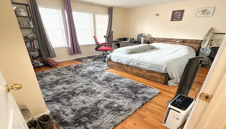 NE's room
