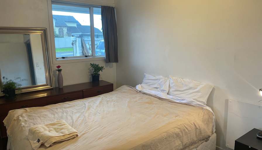 Leone's room