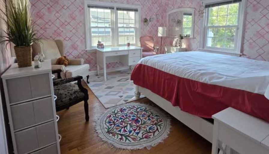 Pearl's room