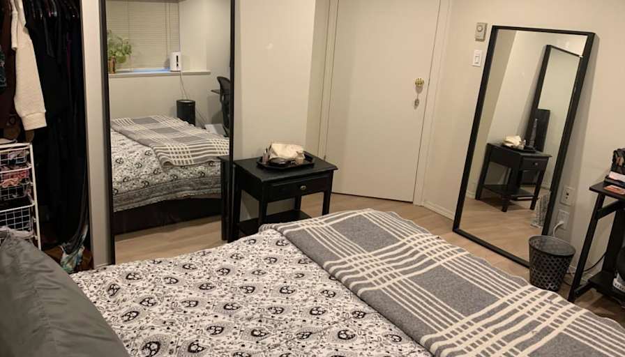 Courtney's room