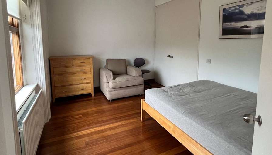 Linda's room
