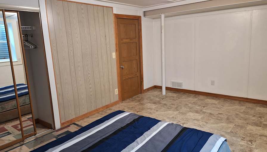 Arzi Usan's room