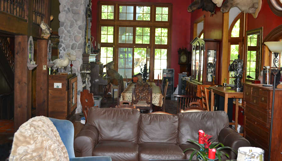 Gabrielle MacKenzie's room