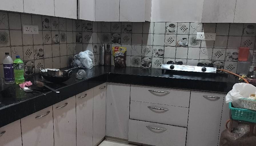 ayuShi Shahdeo's room