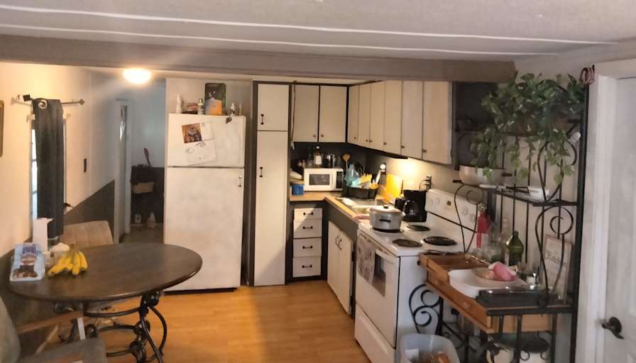 GEORGE's room