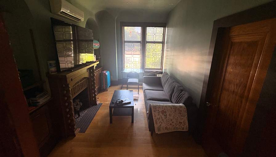 Felix Labelle's room