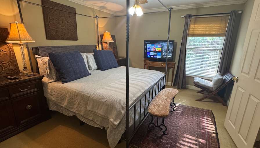 Floyd's room