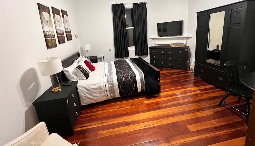 Elmer's room