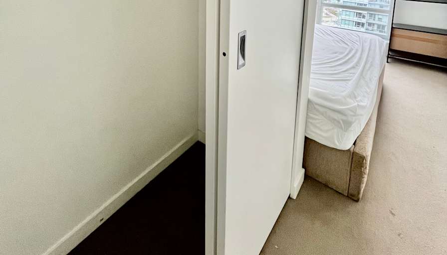 Lee's room