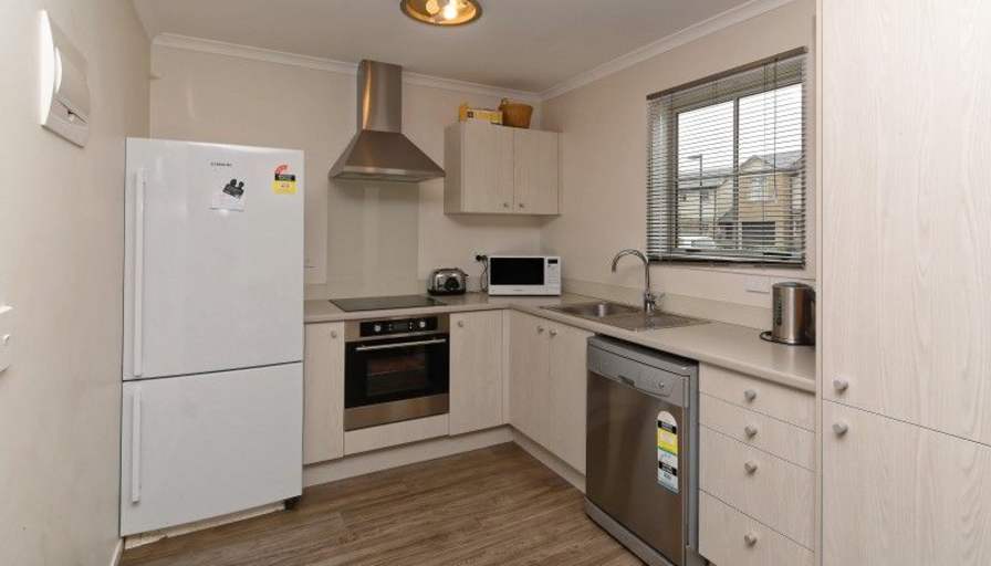 Furnished room in a townhouse · Hamilton, Waikato 3216-1