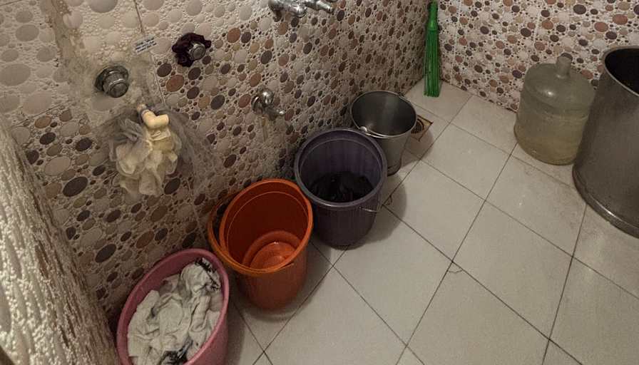 Manav Shinde's room