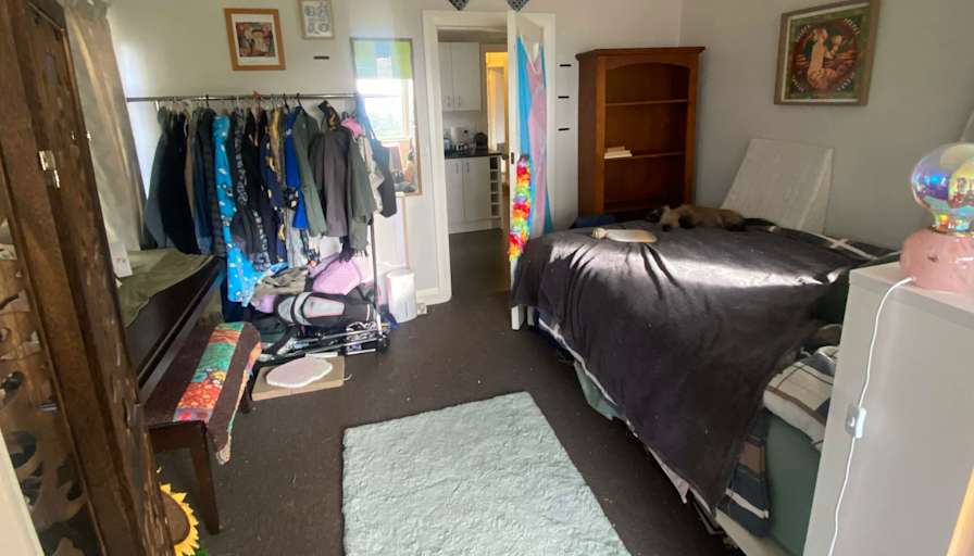 ella's room